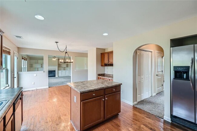 Photo - 1071 Mcduffie Cir