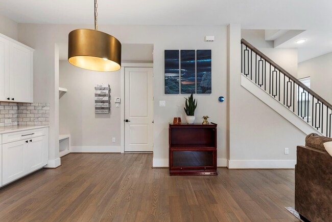 Photo - 2612 Zemmer Ln