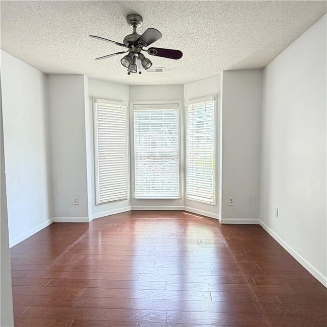 Photo - 153 Greystone Cir