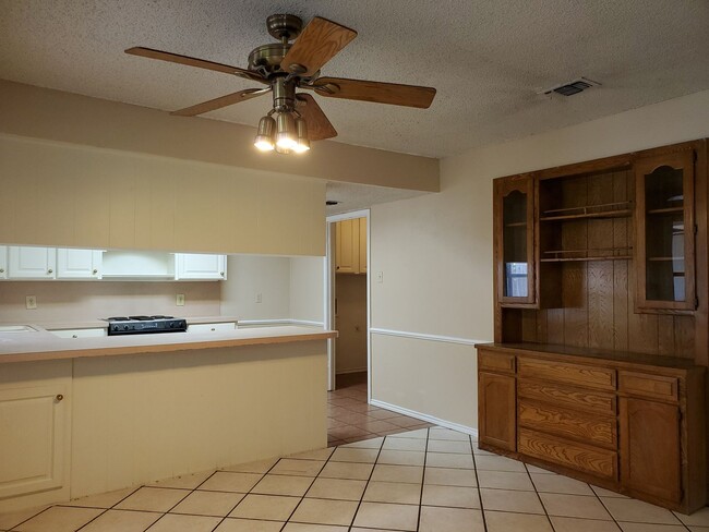 Photo - 4200 Pyracantha Dr
