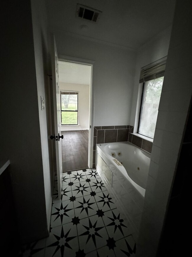 Photo - 3 Bdrm 2 Bath in Copperas Cove
