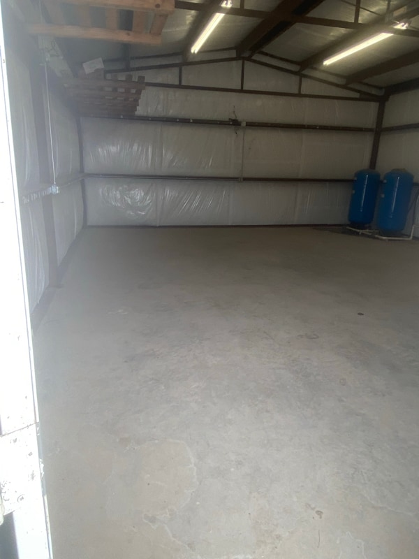 Photo - 5909 East F M 40