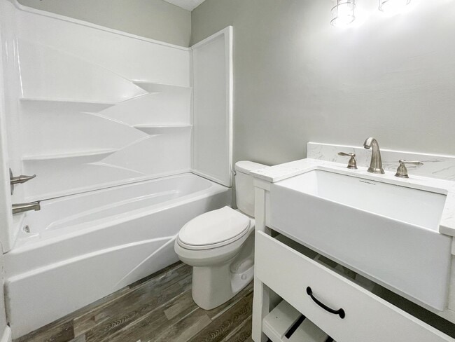 Photo - District on Bethel