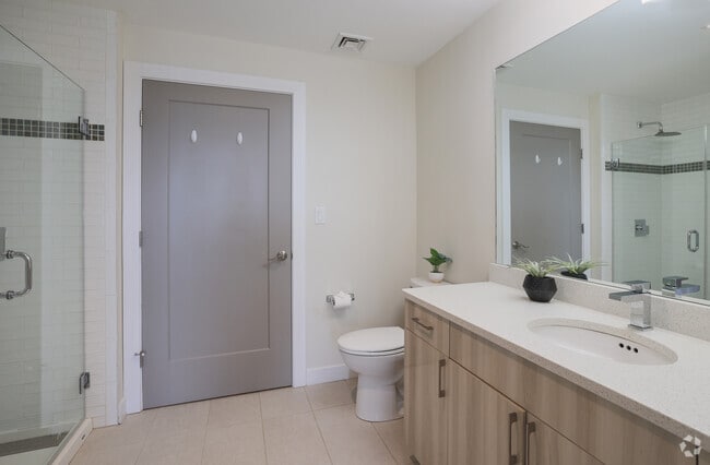 1BR, 1BA - 845SF - Bathroom
