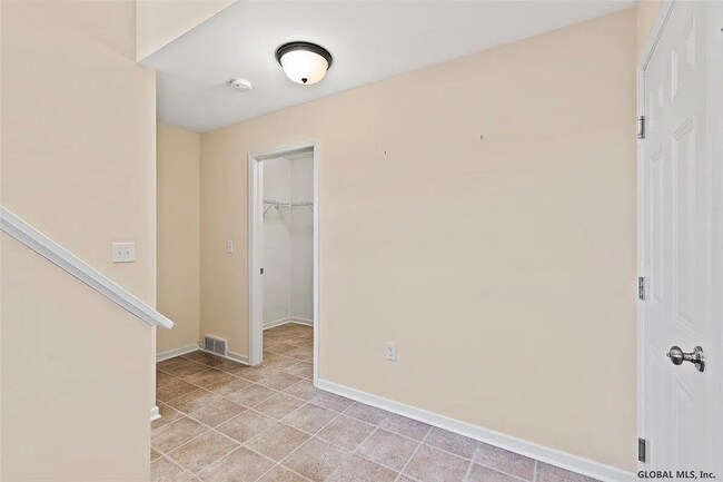 Photo - 39 Governor Cir