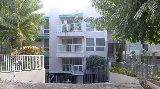 Building Photo - 949 Prospect St Unit 302