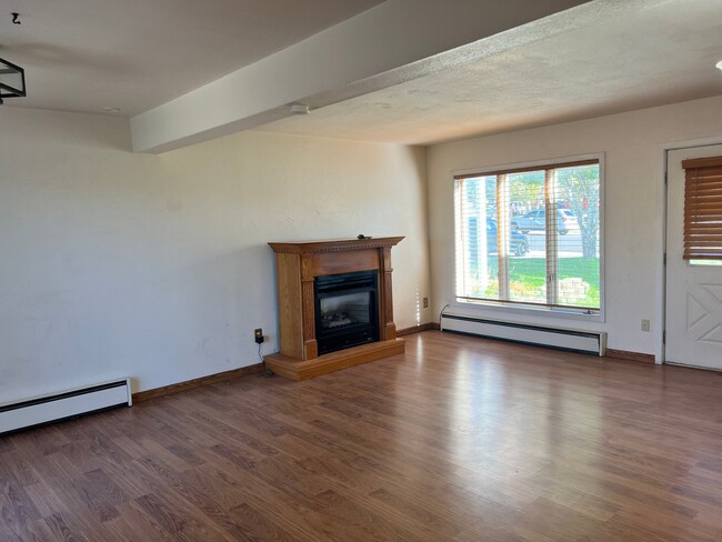 Photo - 3808 Tyler St