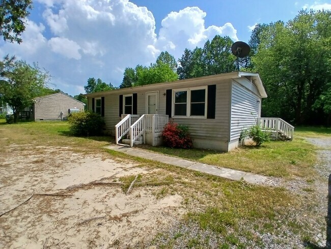 Building Photo - 3 Bedroom Ranch in Mattoponi Rental