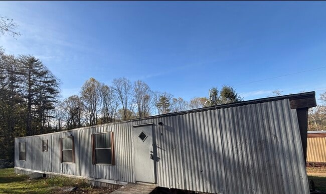 Building Photo - 40 Mcilwain Rd