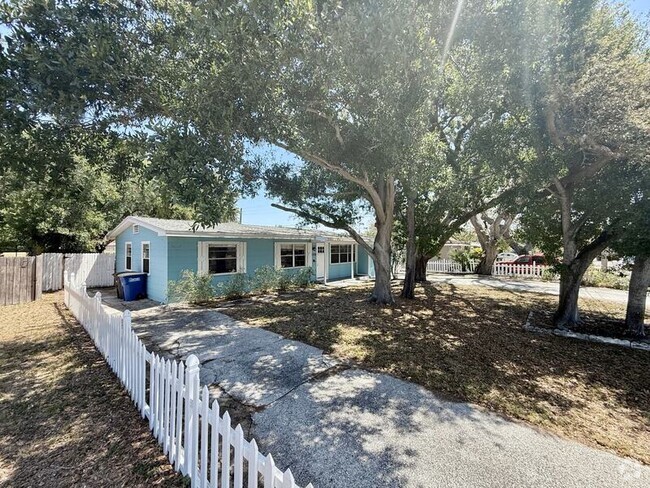 Building Photo - 1238 Bellevue Blvd Rental