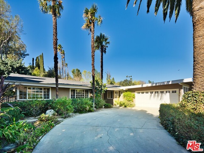 Building Photo - 4863 Don Juan Pl