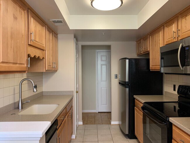 Photo - Spacious and Private Condo in The Oaks at Washingtonian Woods