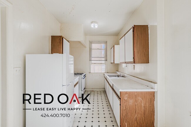335 S Berendo St Unit 106