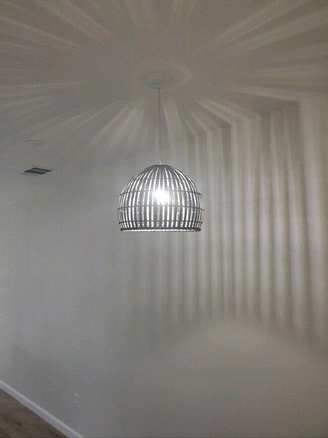 Photo - 1089 6th Ave