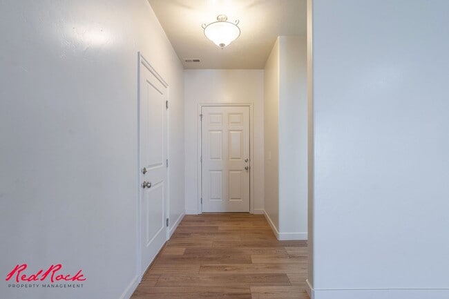 Photo - Spacious 2 Bedroom Hurricane Townhome - Pe...