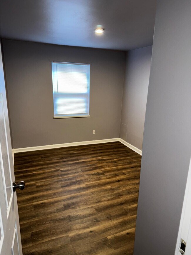 Photo - 1921 W Grand Ave Unit 2