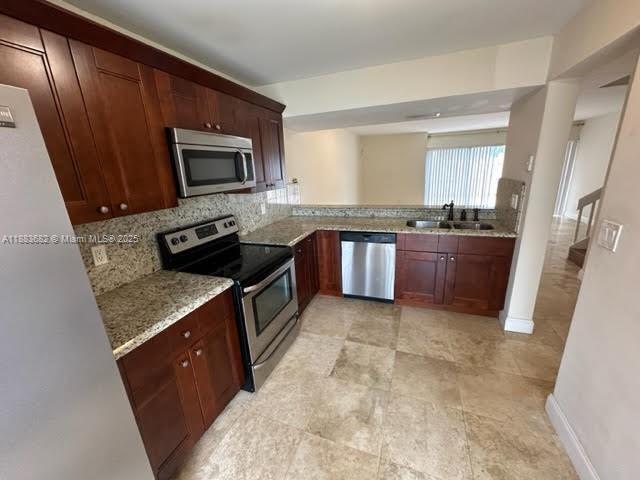 Building Photo - 878 Crystal Lake Dr Unit 878 Rental