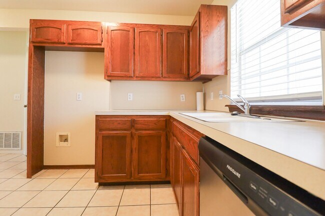 Photo - 2 Bed 1 Bath House in Claremore