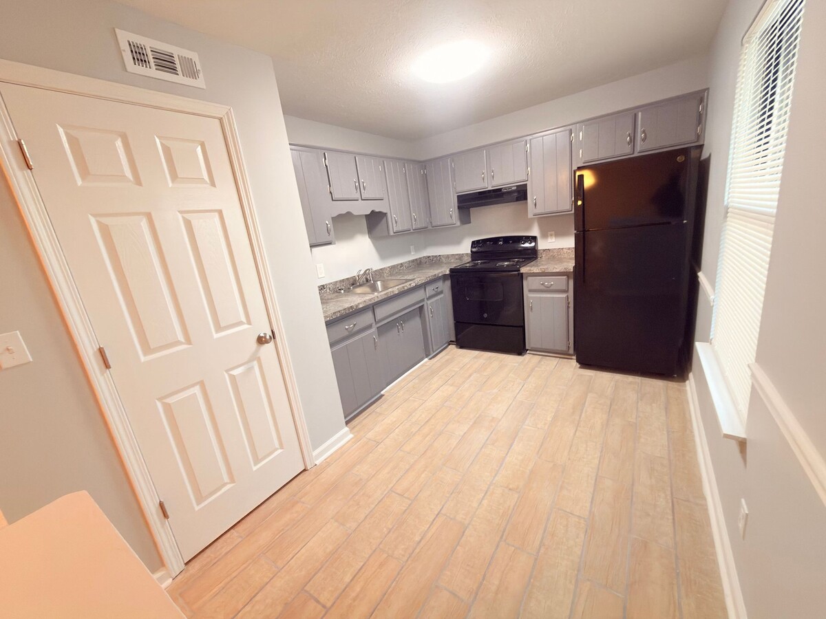 Photo - Floranna Park Apartments Unit FP102