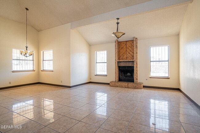 Photo - 1442 Sierra De Oro Dr