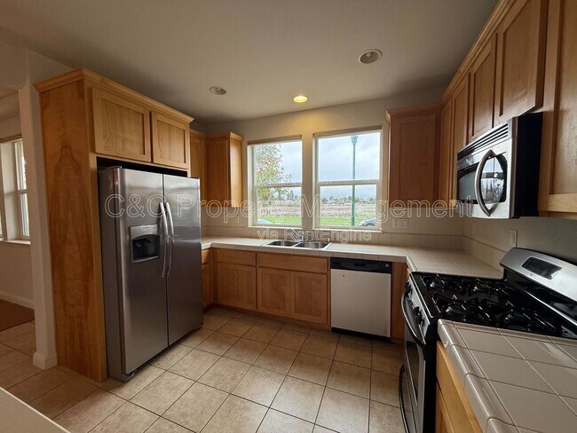 Photo - 2527 N Village Dr