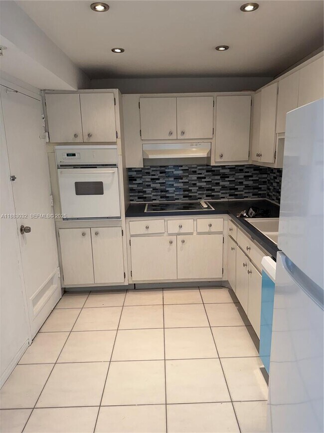 Photo - 400 Kings Point Dr Unidad 1227