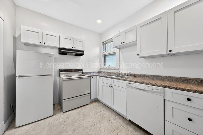 Photo - 4555 Ruskin Ave