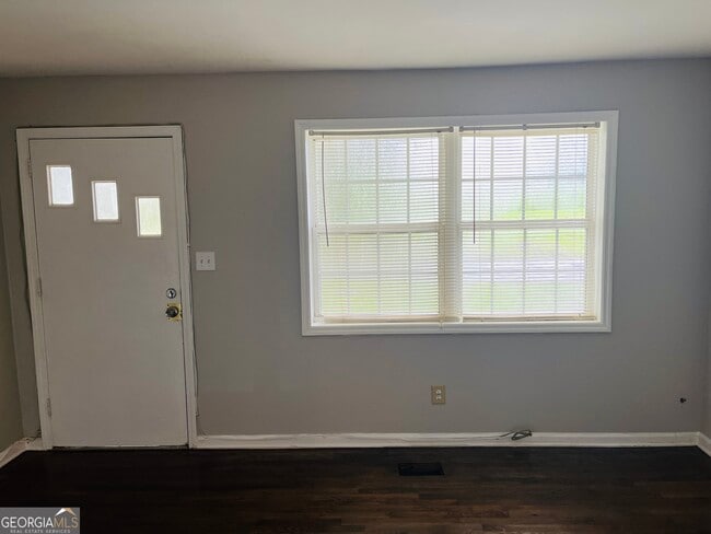 217 W Central Ave