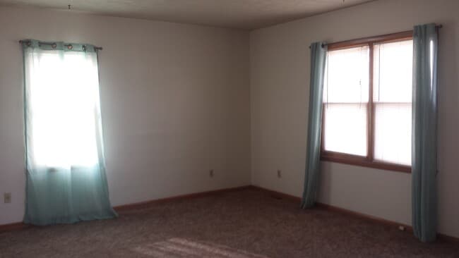 Photo - 2 Bedroom, 1 Bathroom House with Carport