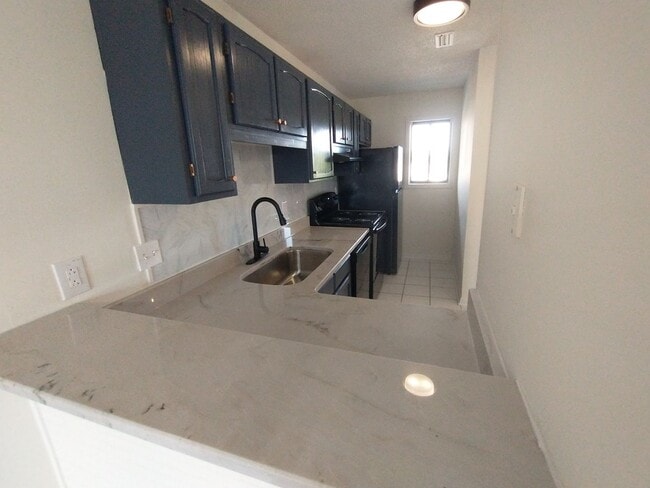 Photo - Watermark Unit Watermark MB