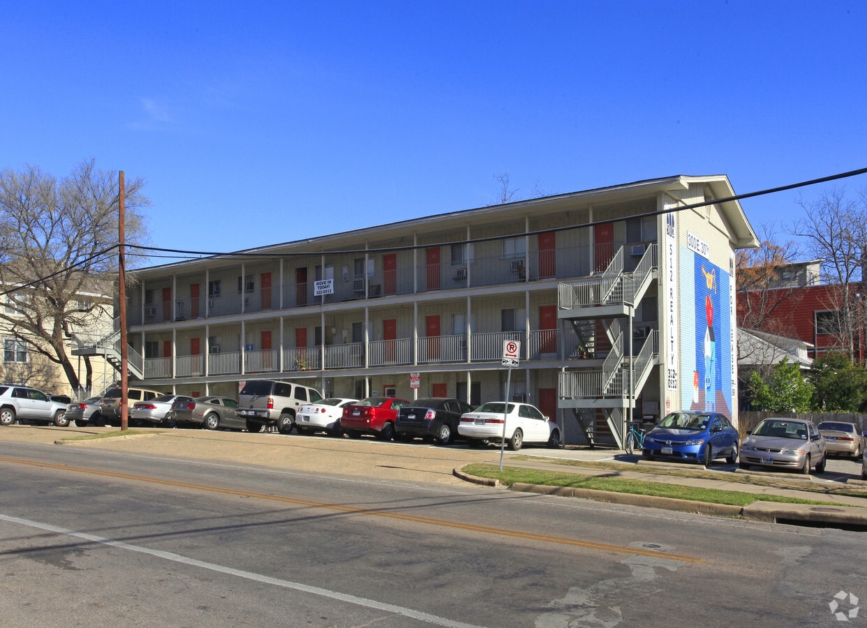 Photo - Campus Crossing Apartments