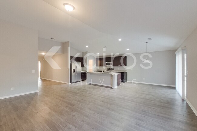 Photo - 103 Ebenezer Blf Wy