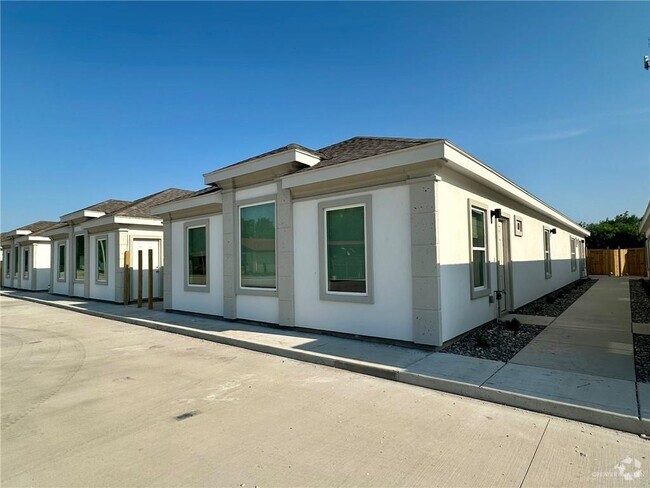 Building Photo - 740 N Alamo Rd Unit 5 Rental