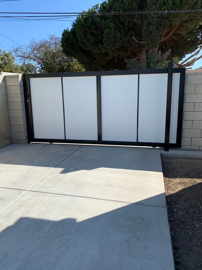 Zona de aparcamiento - 3932 Walgrove Ave Unidad 3932 Walgrove Ave  A