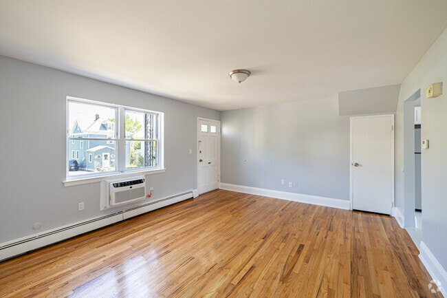 1BR, 1BA - 645SF - Living Room - Station Square Apartments – Modern Living ...