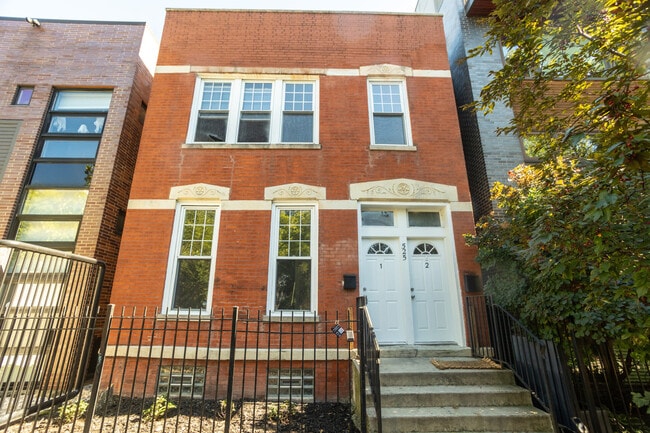 Building Photo - 525 N Wood St Unit 1