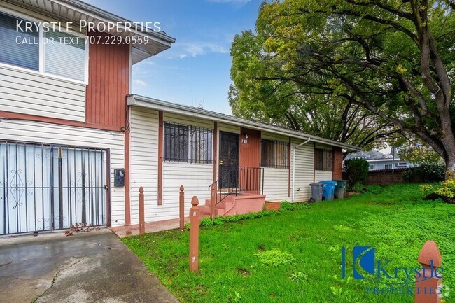 Building Photo - For RENT - Vallejo 3 BD, 2 BA Duplex! - Fo... Rental