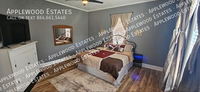 Photo - 115 Larch Cir