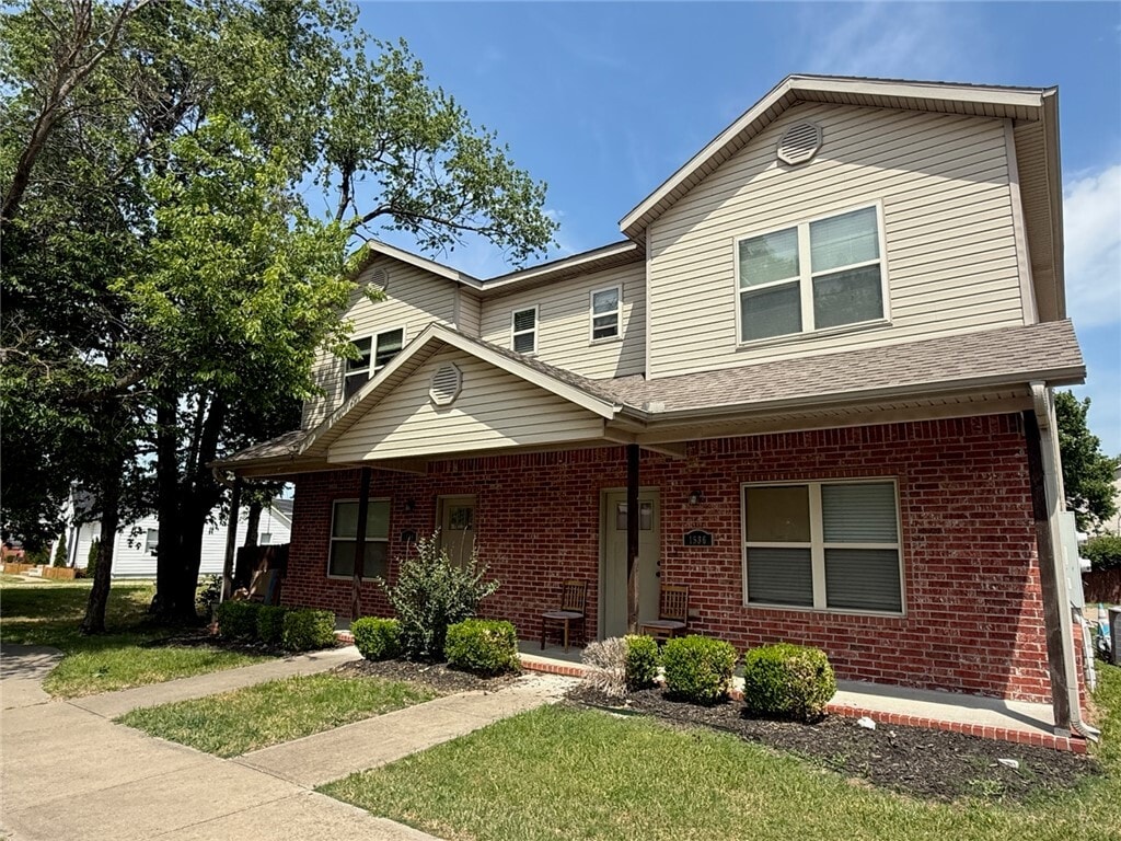 Photo - 1524 N Leverett Ave