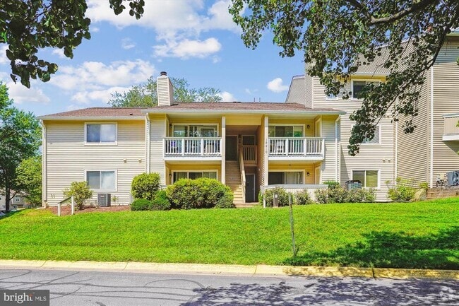 Building Photo - 18210 Chalet Dr Unit 1-51 Rental