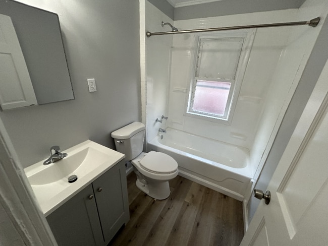 Photo - 133 Temple Pl Unidad 2 (2nd Floor)