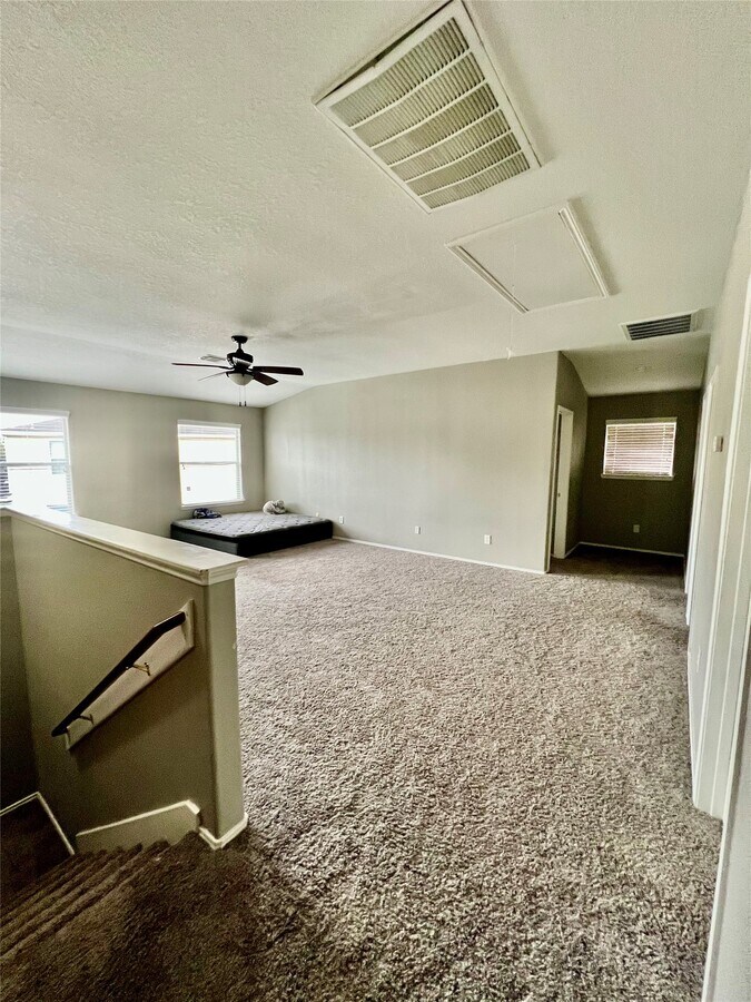 Photo - 9610 Serenata Ct