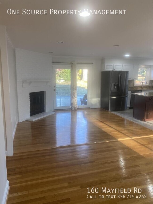 Photo - 160 Mayfield Rd NW