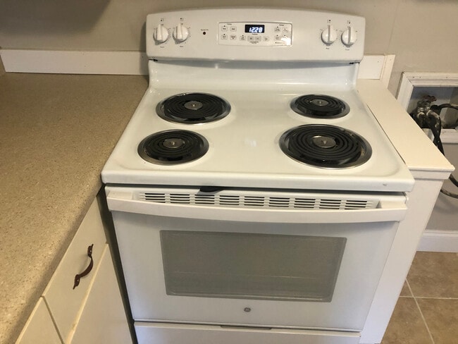 Photo - 906 Sanborn St