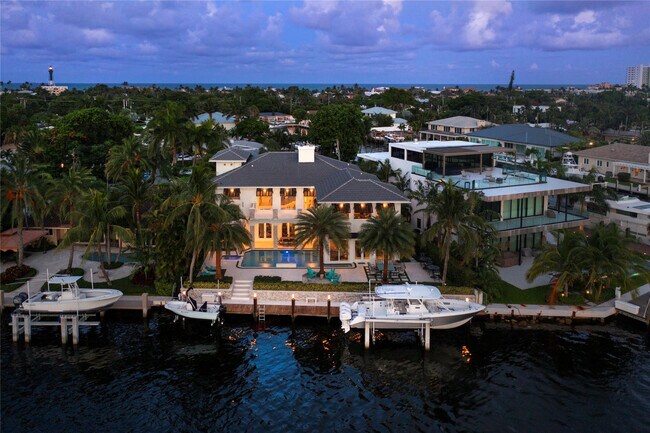 Photo - 2307 N Riverside Dr