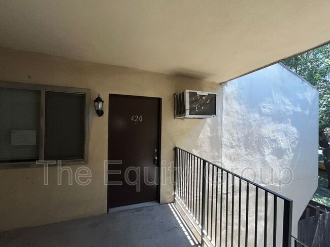 Building Photo - 1420 W Elowin Ave Rental