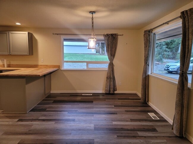 Photo - 2 Bedroom Rambler in Suquamish!