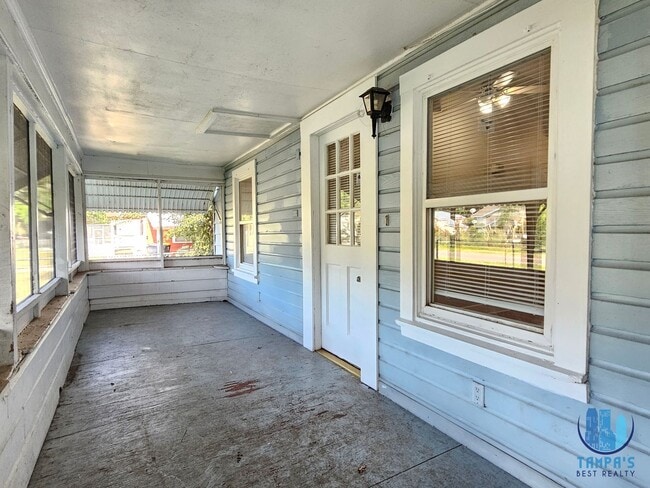 Photo - 2441 E Magnolia St
