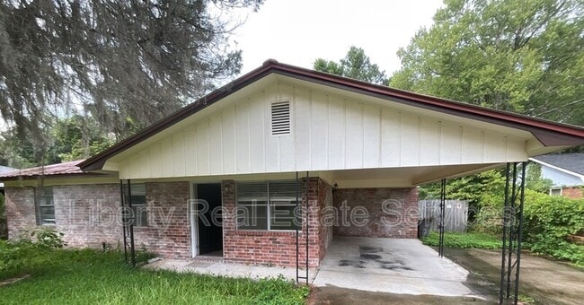 Building Photo - 820 Kelly Dr Rental