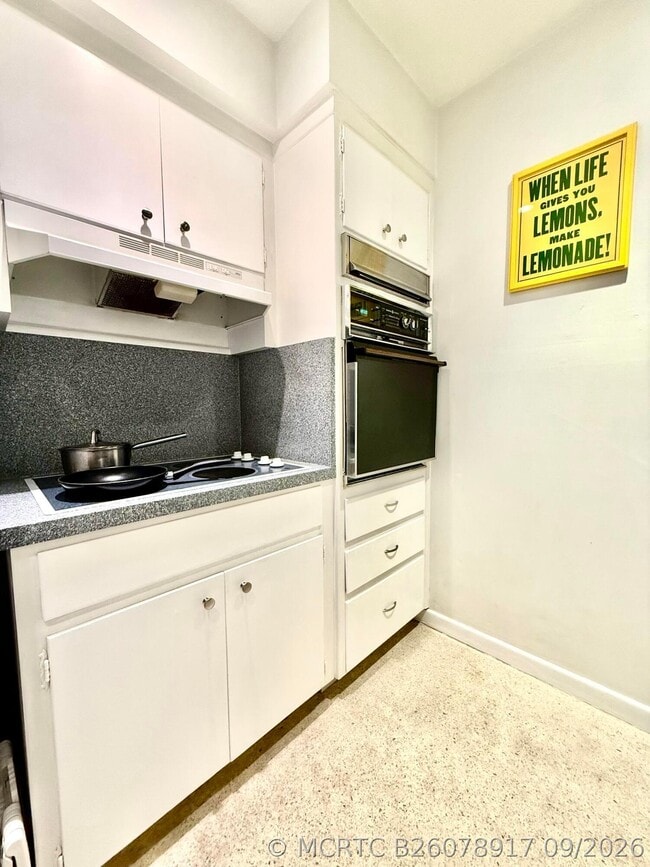 128 Venetian Dr